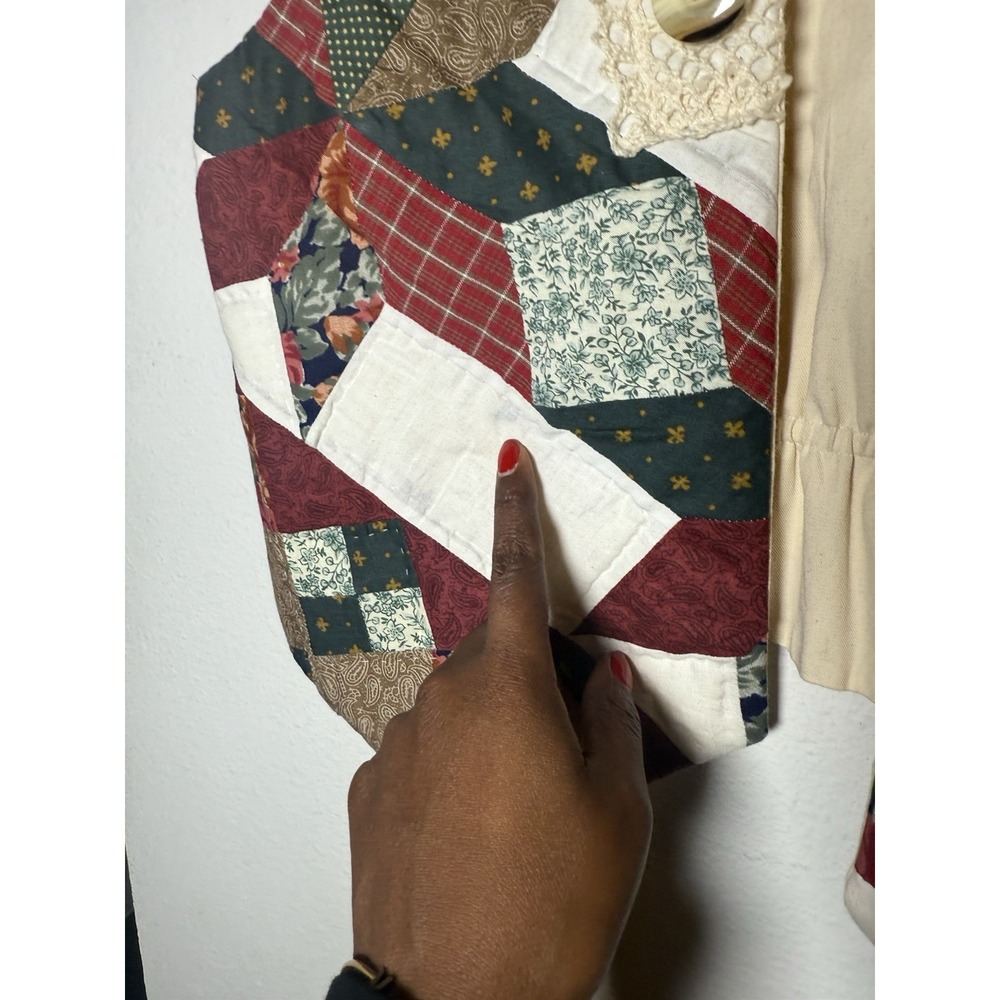 Vintage Quilted Handmade Granny Quilt Patchwork Button Vest Cottagecore - Picture 7 of 11